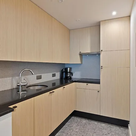 Apartment Happy Days 21 *